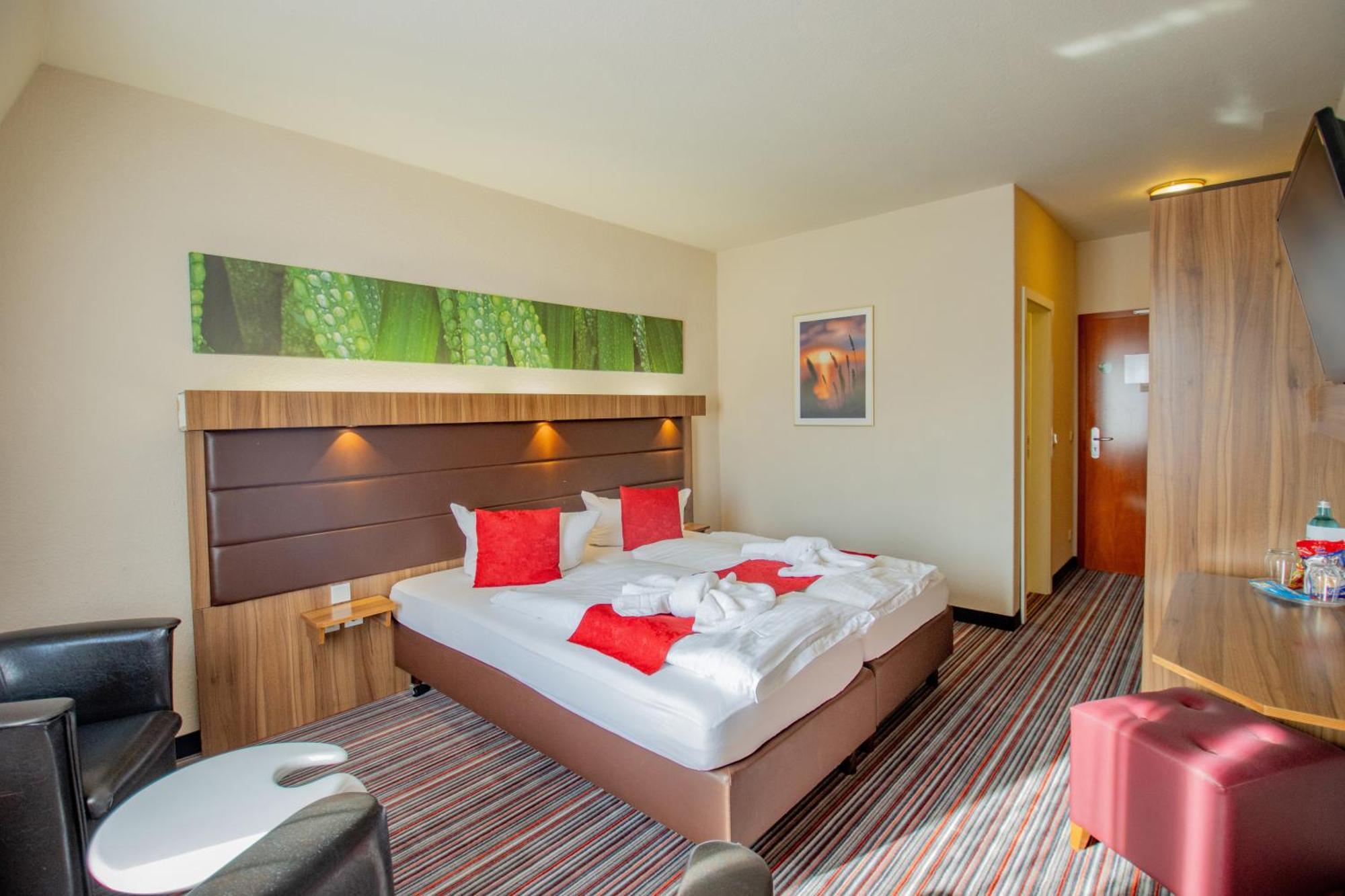 Seehotel Brandenburg an der Havel Brielow Exterior foto