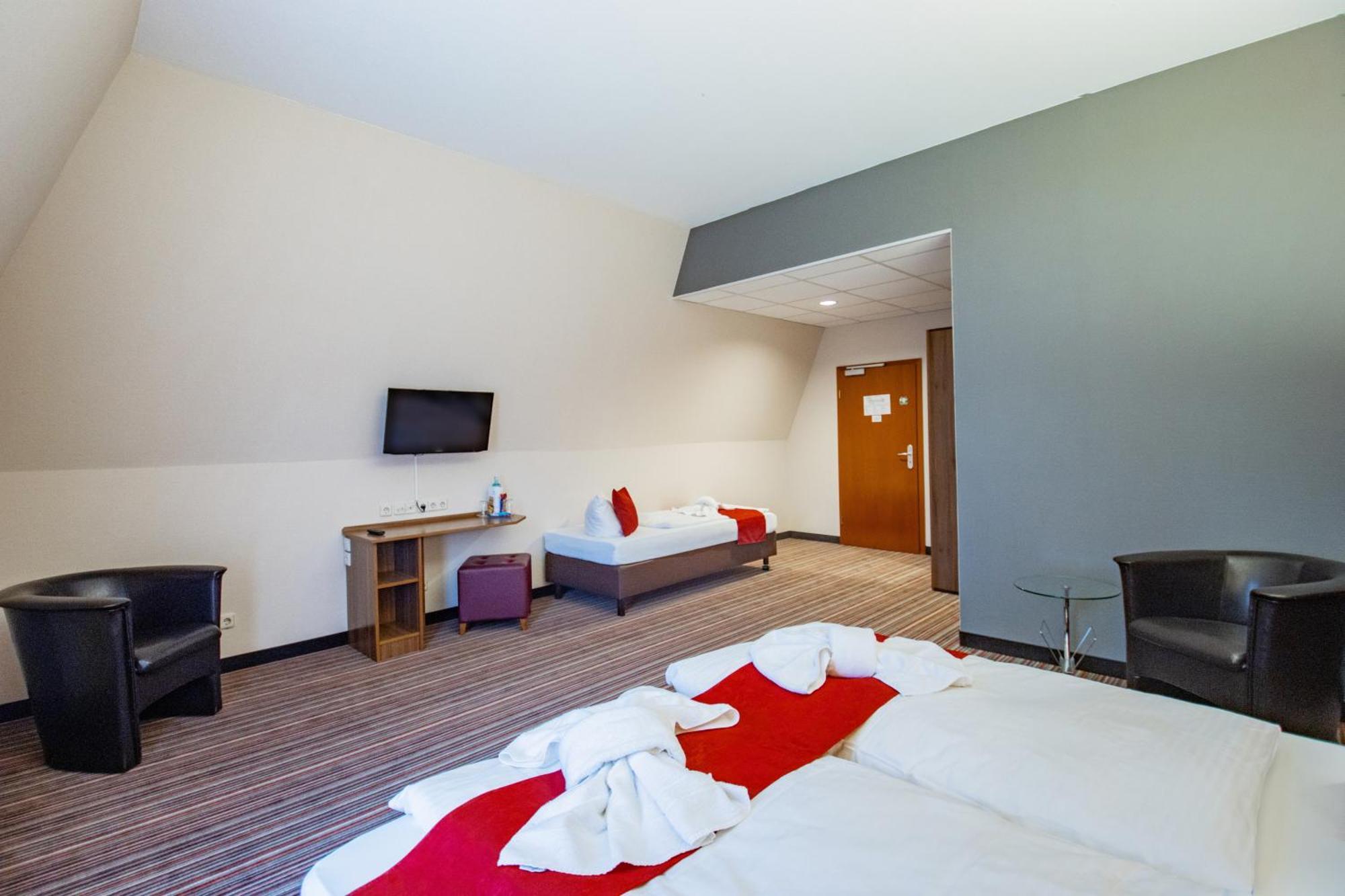 Seehotel Brandenburg an der Havel Brielow Exterior foto
