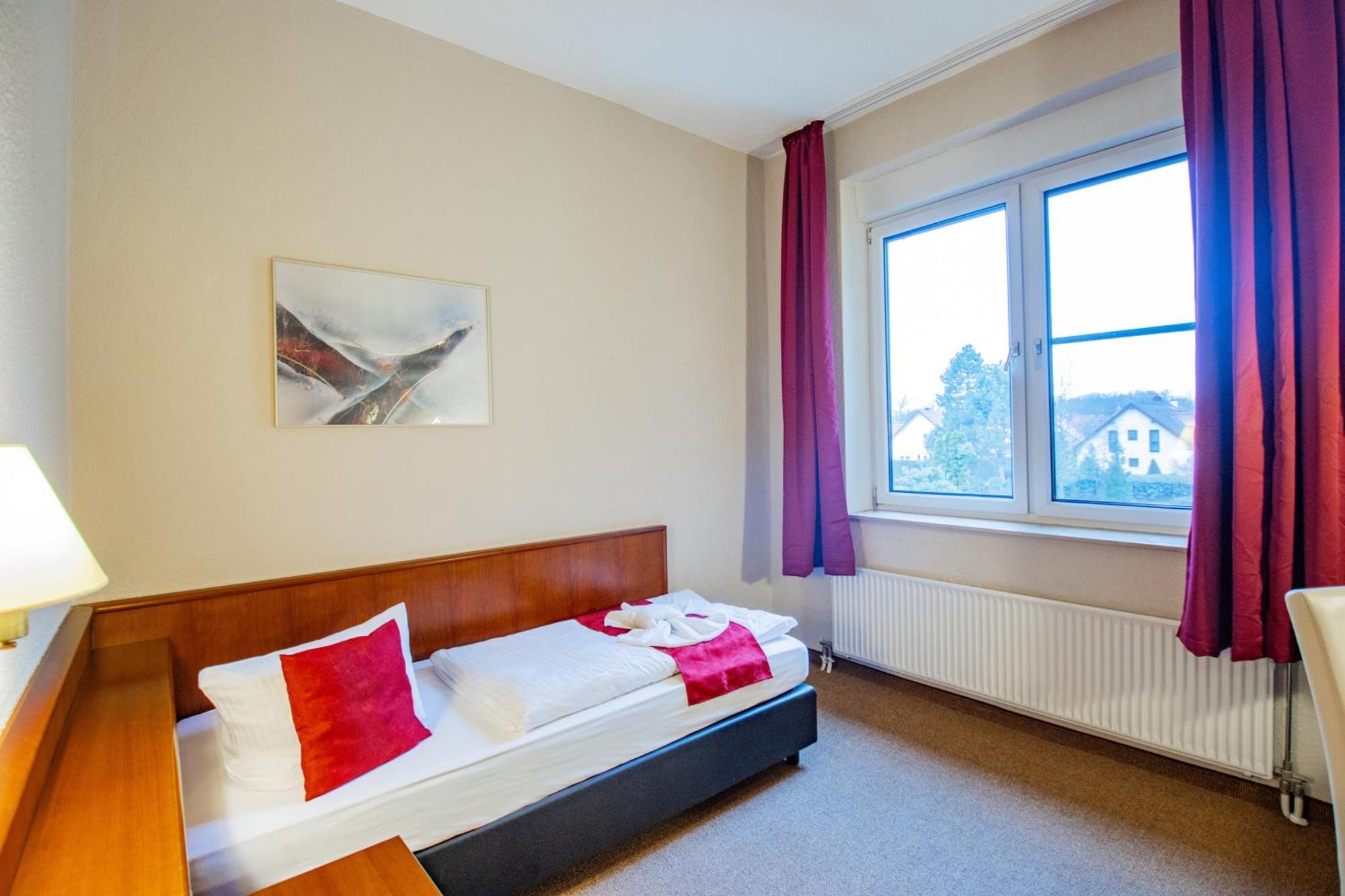 Seehotel Brandenburg an der Havel Brielow Exterior foto