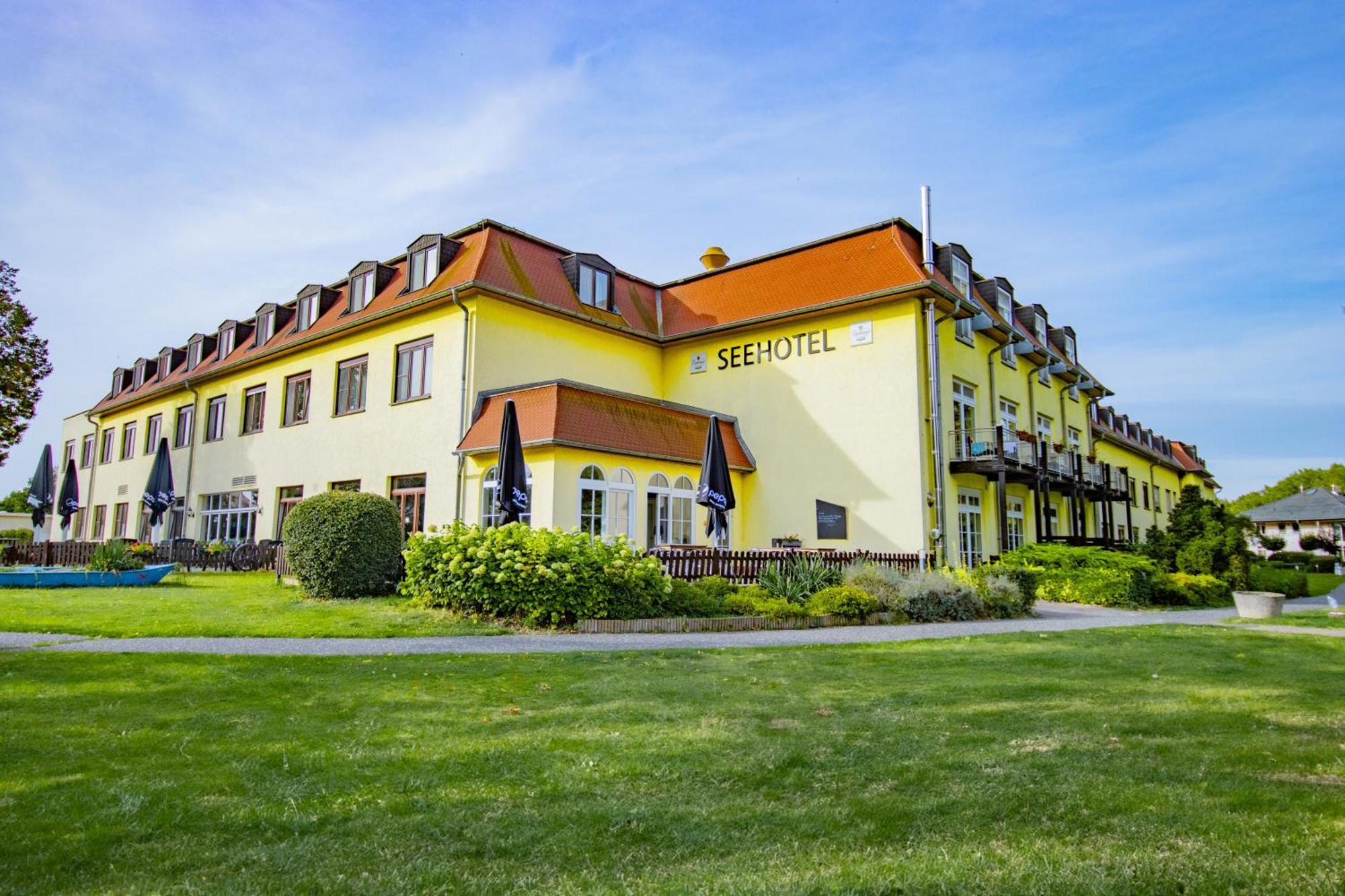 Seehotel Brandenburg an der Havel Brielow Exterior foto