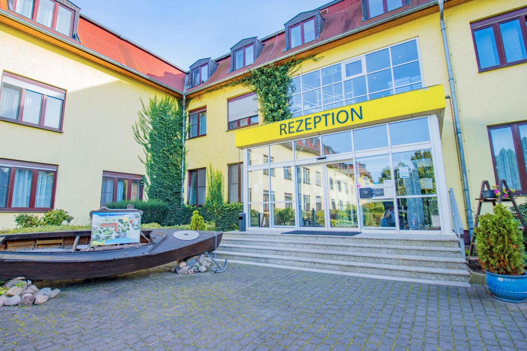 Seehotel Brandenburg an der Havel Brielow Exterior foto