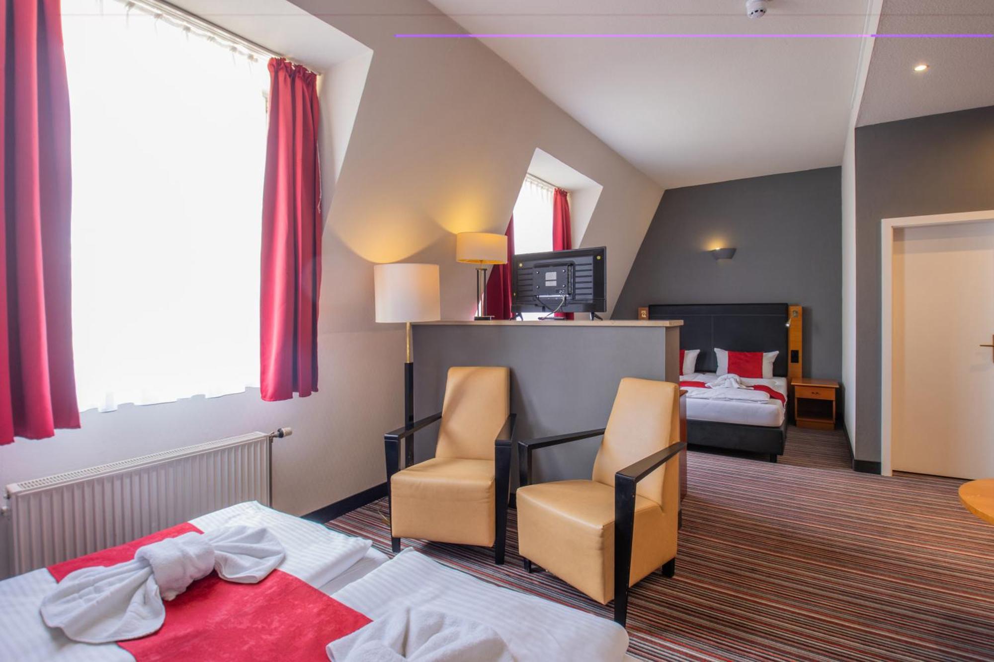 Seehotel Brandenburg an der Havel Brielow Exterior foto