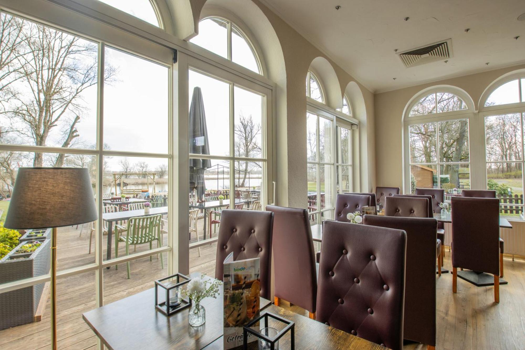 Seehotel Brandenburg an der Havel Brielow Exterior foto