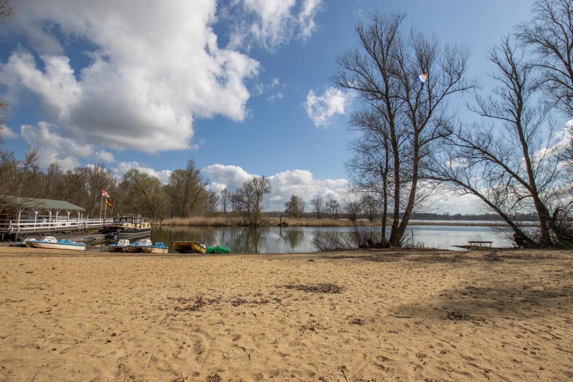Seehotel Brandenburg an der Havel Brielow Exterior foto