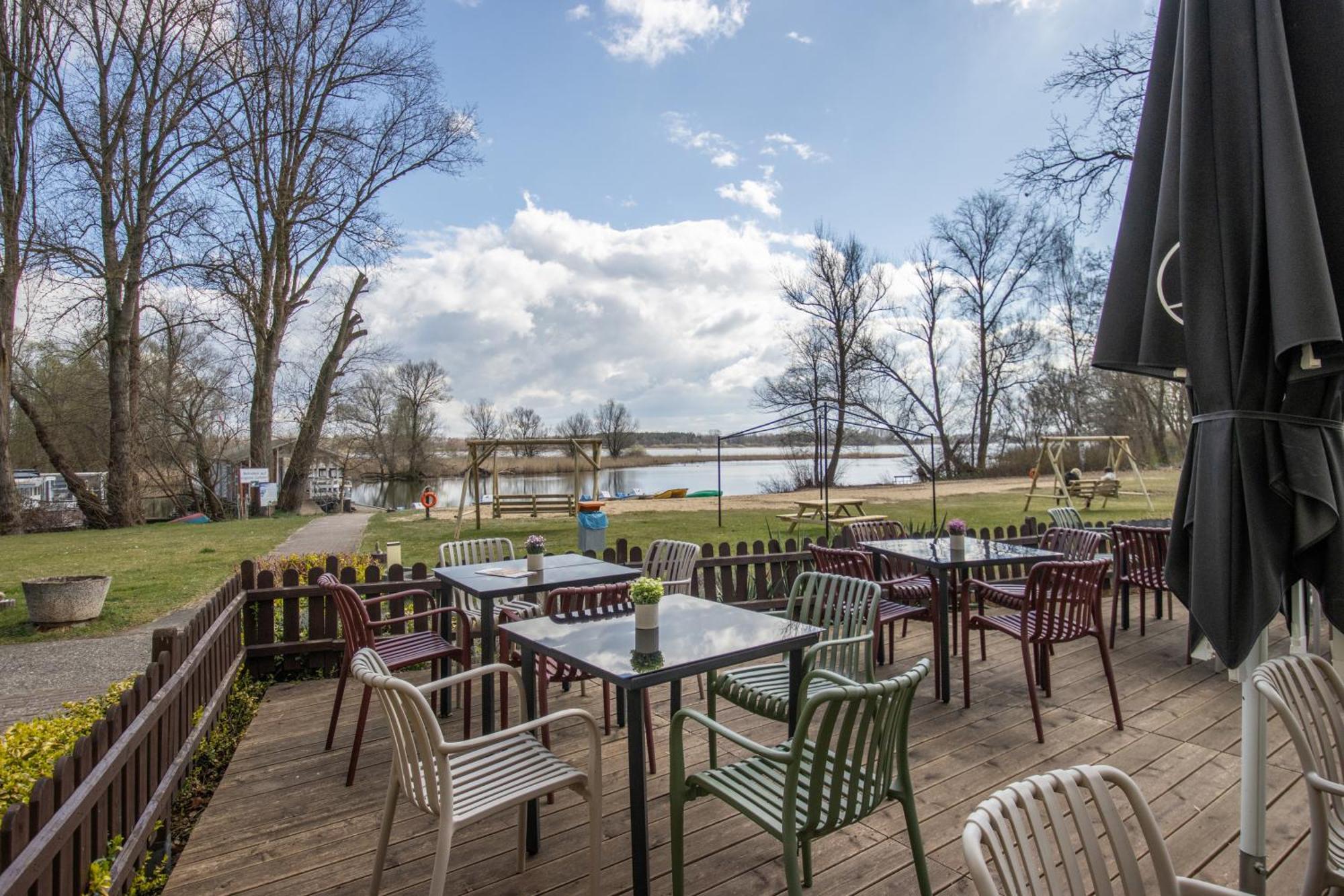 Seehotel Brandenburg an der Havel Brielow Exterior foto