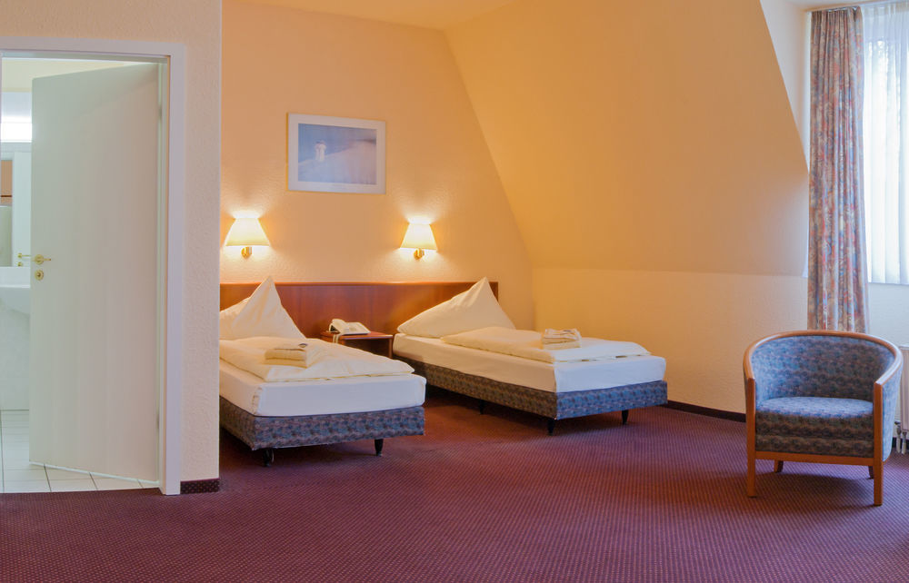 Seehotel Brandenburg an der Havel Brielow Exterior foto